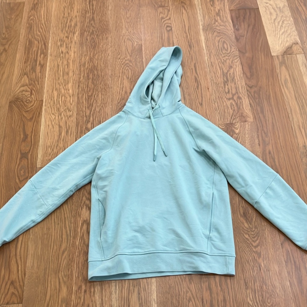 Lululemon Men’s Hoodie in Mint Green